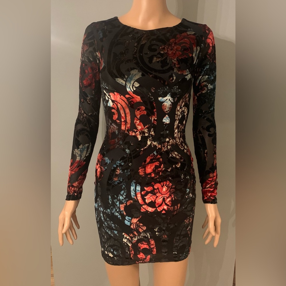 Velvet dress. Extra small. Fashion Nova. NWT